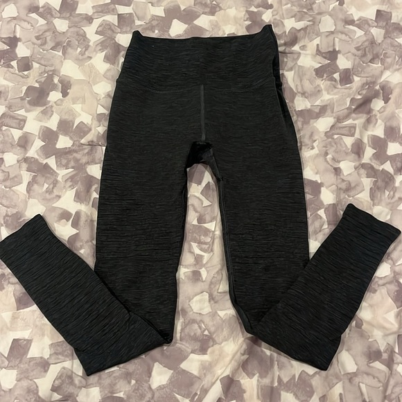 Alphalete leggings - Picture 2 of 4